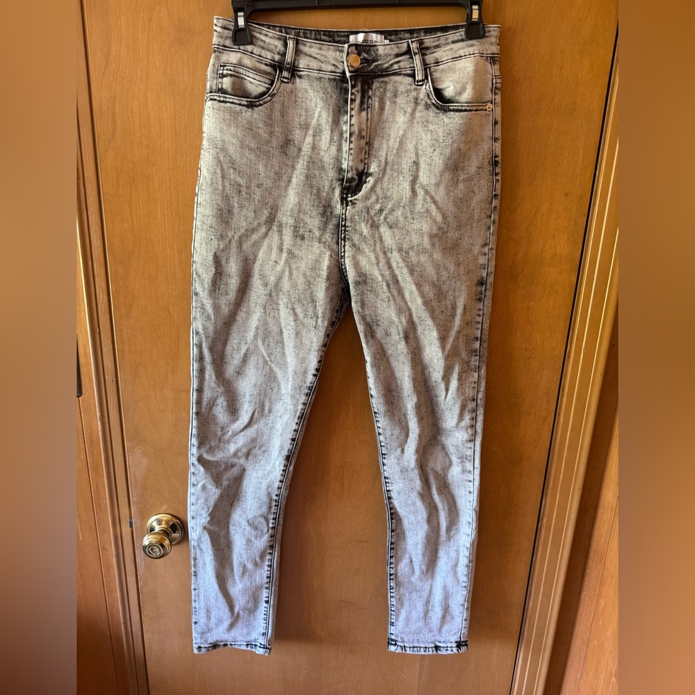 Chipre Denim Women’s Sz 31 Skinny Gray Jeans